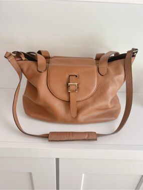 Meli Melo Thela Medium Brown Leather Shoulder/Crossbody Bag with Buckle Accent